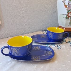 ⏰️Vintage Set of Cups with Oblong Saucers